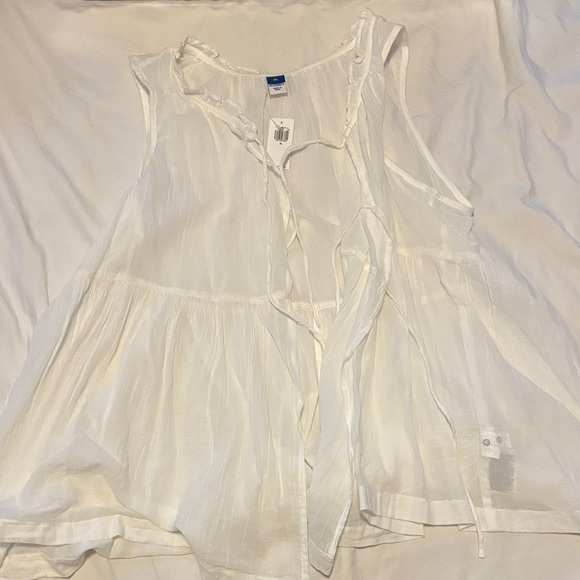 Old Navy Cream Sleeveless Blouse - Picture 1 of 2